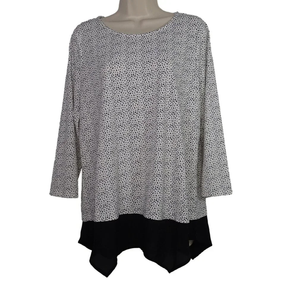 Adrianna Papell Women Size M Printed Tunic Top Blouse Black White 3/4 Sleeves